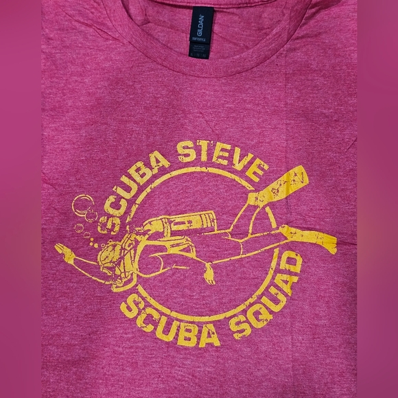 Graphic Men's Red Scuba Steve Scuba Squad Tee. Size XL, New In Plastic - Picture 2 of 3